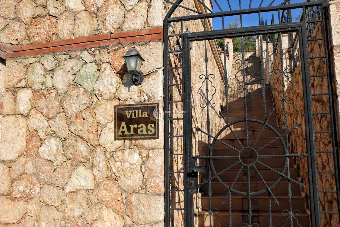 Villa Aras